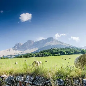 Campeggio Camping Mon Repos, Montmaur (Hautes-Alpes)
